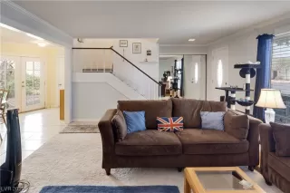 Photo #5: 2536660 Listing