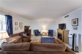 Photo #6: 2536660 Listing