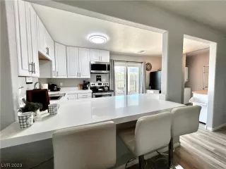 Photo #2: 2536661 Listing 