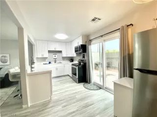 Photo #4: 2536661 Listing 