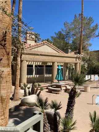 Photo #3: 2536682 Listing