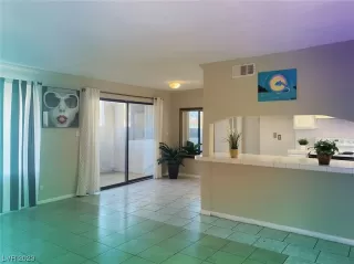 Photo #4: 2536749 Listing