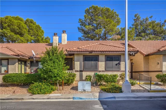 MLS: 2536754 Condo For Sale