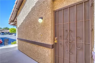 Photo #2: 2536754 Listing