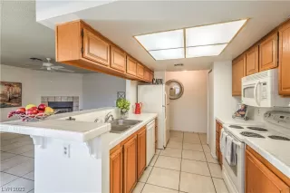 Photo #6: 2536754 Listing