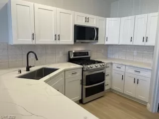 Photo #1: 2536797 Listing 