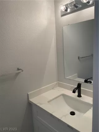 Photo #3: 2536797 Listing 