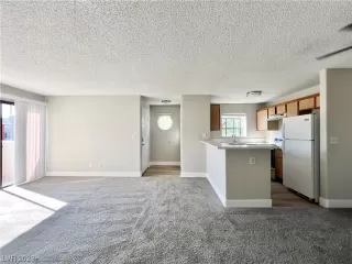 Photo #4: 2536801 Listing 