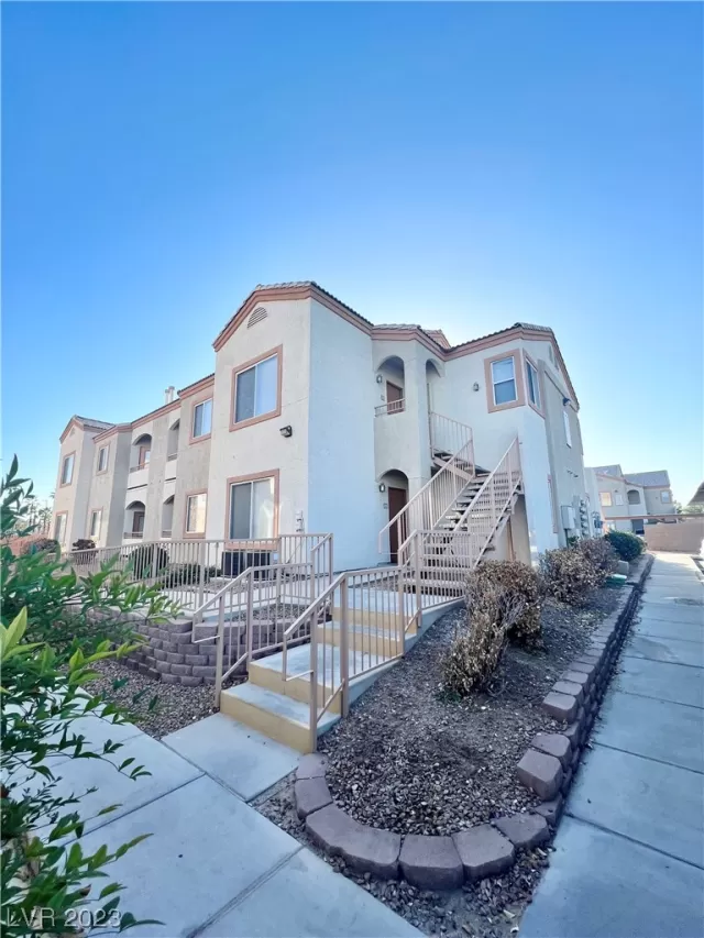 MLS: 2536808 Condo For Sale
