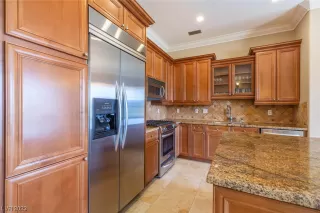 Photo #4: 2536844 Listing