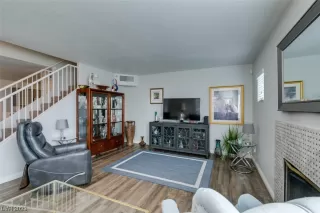 Photo #1: 2536866 Listing