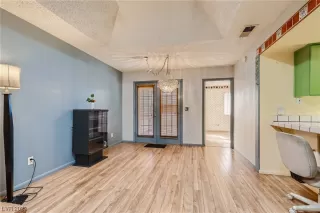 Photo #2: 2536867 Listing