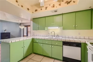 Photo #4: 2536867 Listing