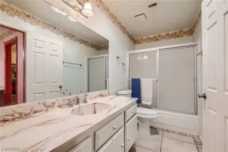 Photo #6: 2536867 Listing