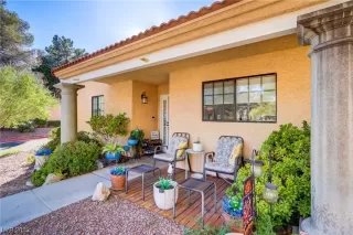 Photo #3: 2536871 Listing