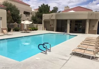 Photo #4: 2536894 Listing