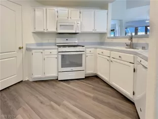 Photo #6: 2536905 Listing 