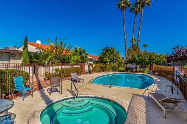 MLS: 2536913 Condo For Sale