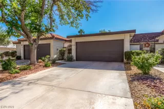 Photo #2: 2536913 Listing