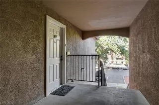 Photo #2: 2536945 Listing