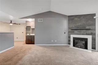 Photo #4: 2536945 Listing