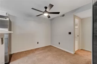 Photo #6: 2536945 Listing