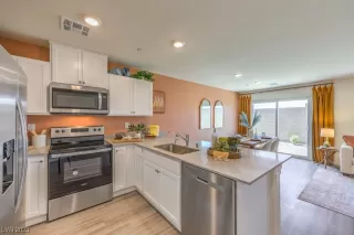 Photo #4: 2536964 Listing