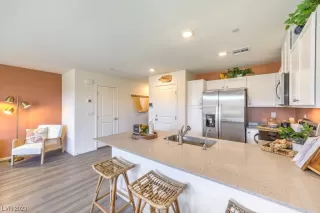 Photo #6: 2536964 Listing