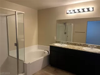 Photo #5: 2536972 Listing 