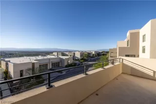 Photo #3: 2536979 Listing 