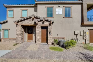 Photo #4: 2536980 Listing