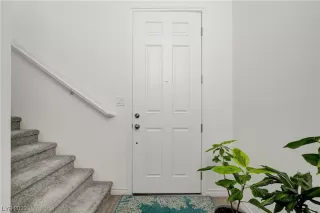 Photo #5: 2536980 Listing