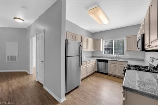 Photo #6: 2537024 Listing