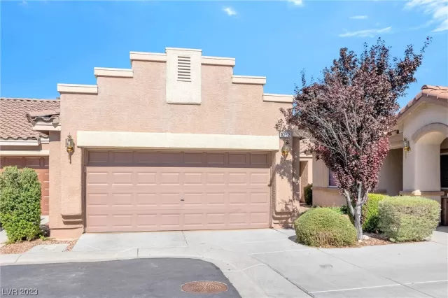 MLS: 2537028 Condo For Sale