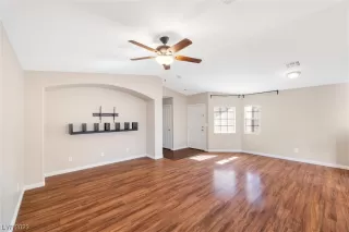 Photo #5: 2537028 Listing 