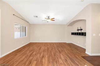 Photo #6: 2537028 Listing 