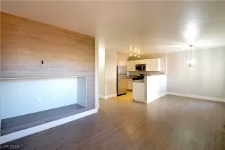 Photo #5: 2537045 Listing 