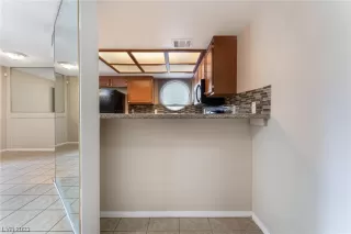 Photo #5: 2537062 Listing 