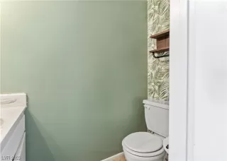 Photo #6: 2537178 Listing