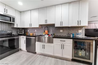 Photo #2: 2537200 Listing