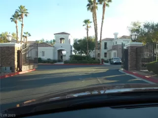 Photo #1: 2537239 Listing 