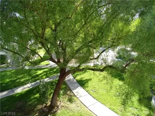 Photo #4: 2537253 Listing 