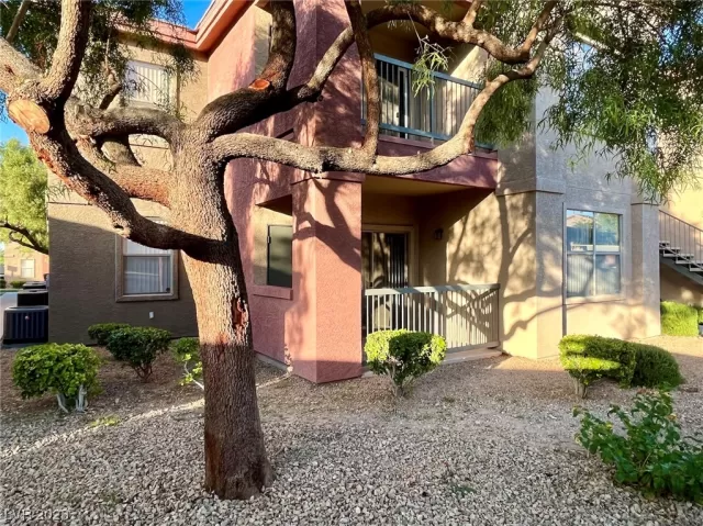 MLS: 2537260 Condo For Sale