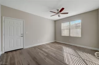 Photo #5: 2537260 Listing