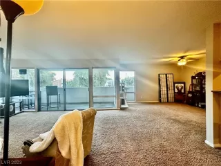 Photo #4: 2537305 Listing