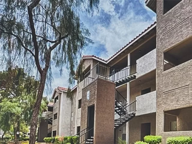 MLS: 2537314 Condo For Sale