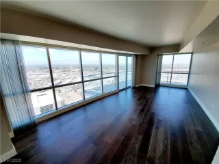 Photo #6: 2537319 Listing