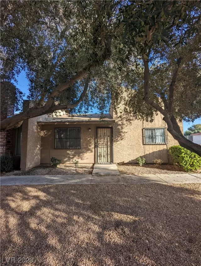 MLS: 2537325 Condo For Sale