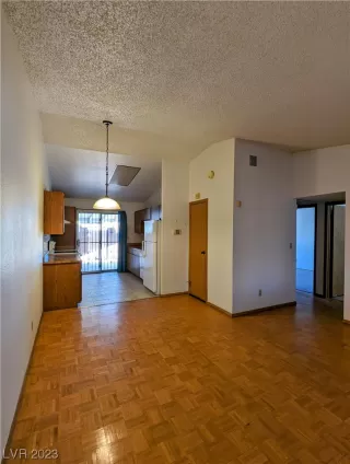 Photo #4: 2537325 Listing 