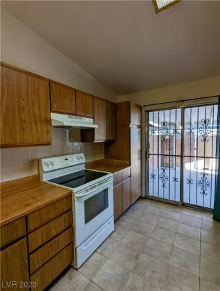 Photo #6: 2537325 Listing 